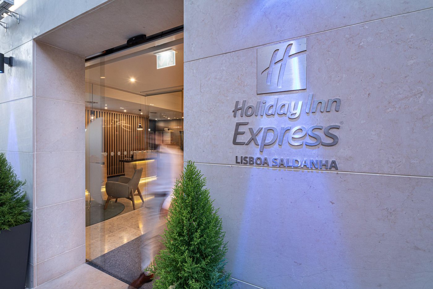 Holiday-Inn-Express-Lisbon---Plaza-Saldanha-General-view-9