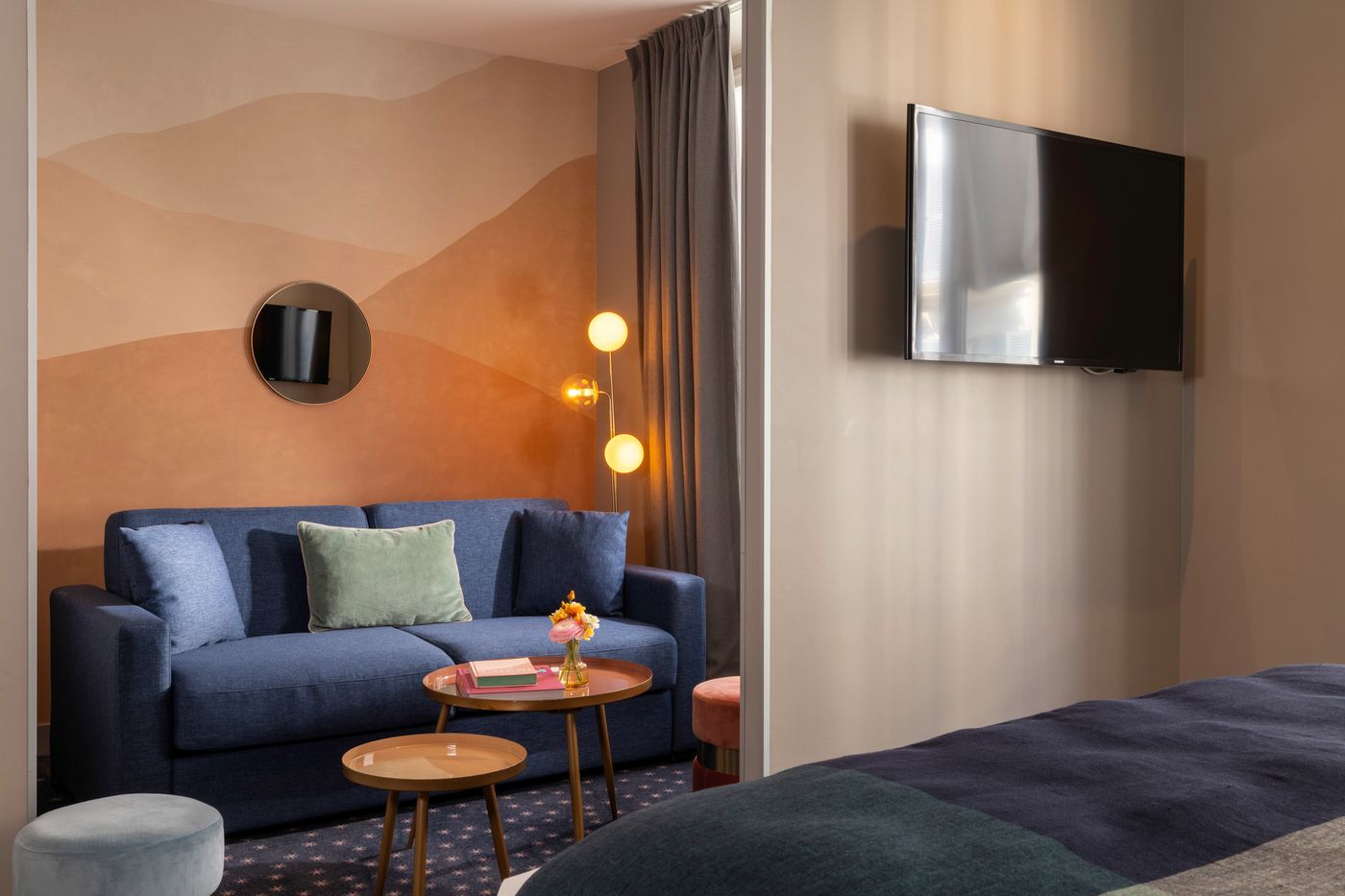 Maxim-Folies-Room-21