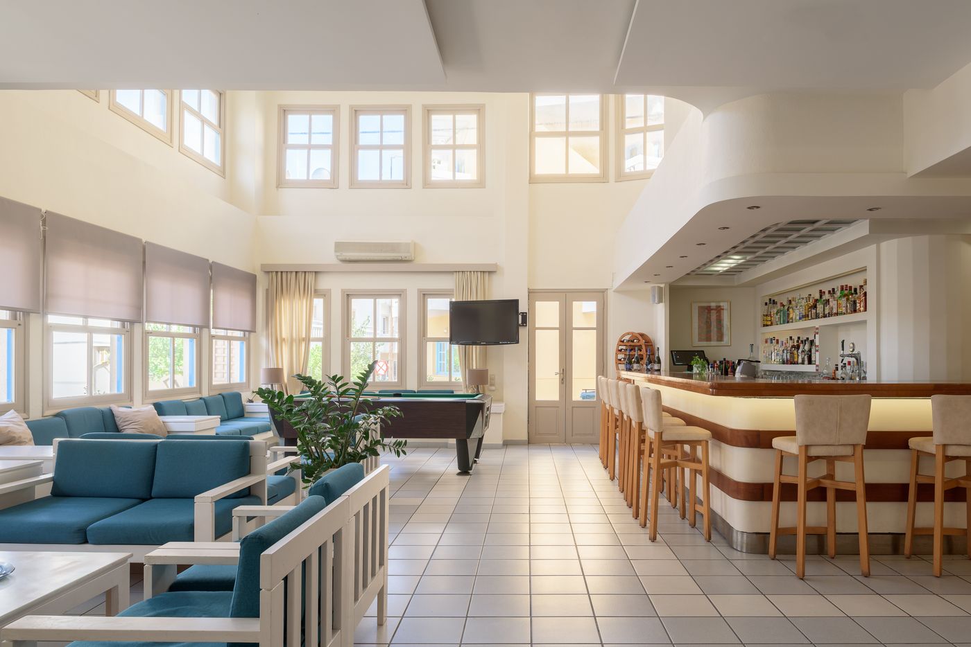 Hersonissos-Central-Lobby-13