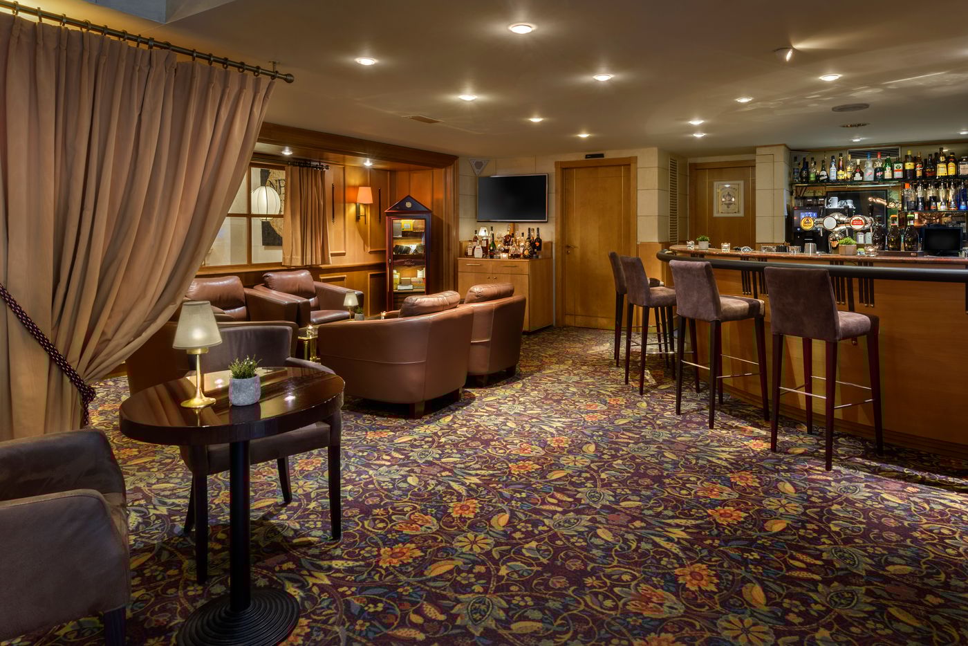 Le-Chatelain-Hotel-Bar-4