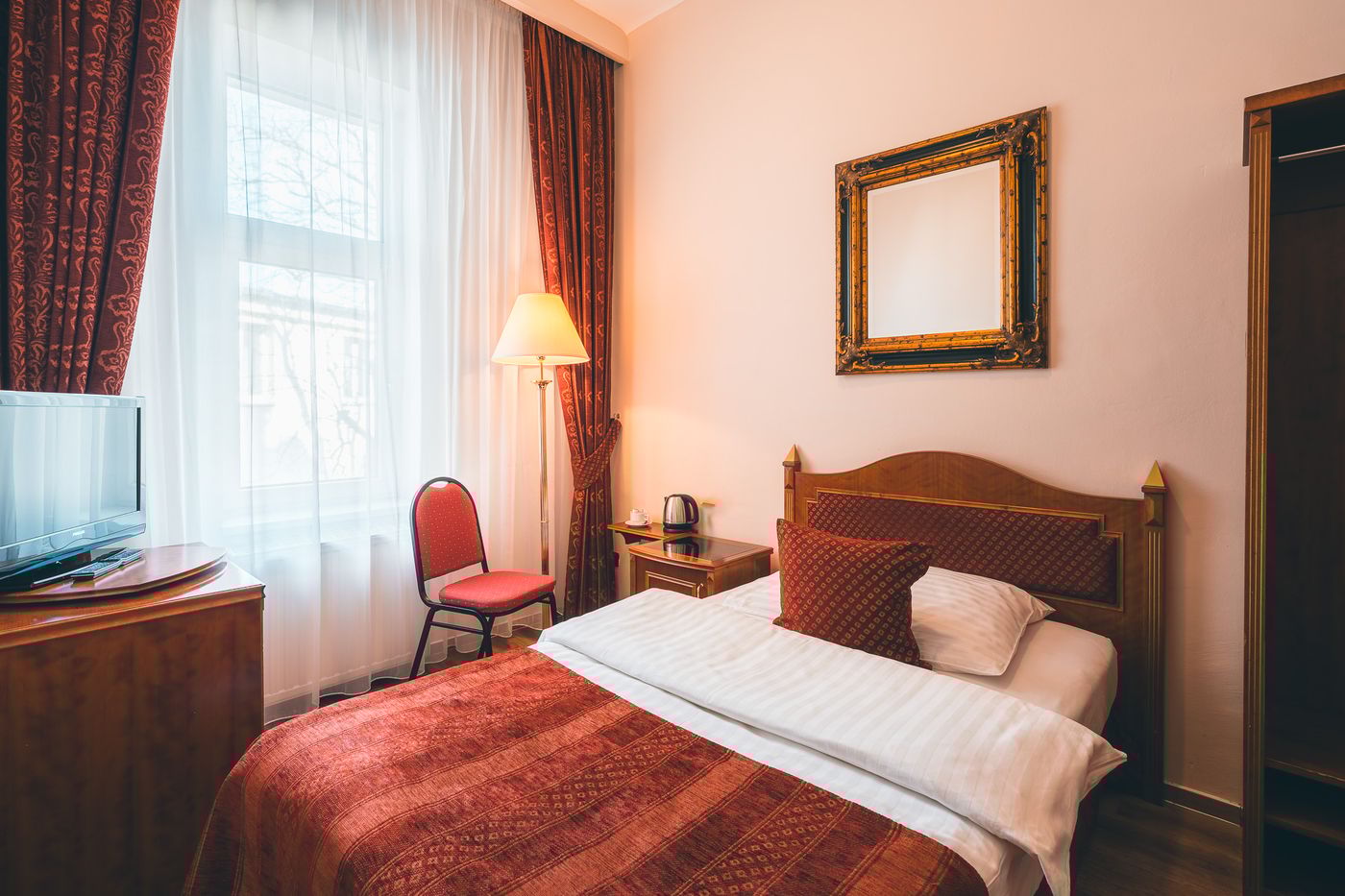 Ariston---Ariston-Patio-Hotel-Room-12