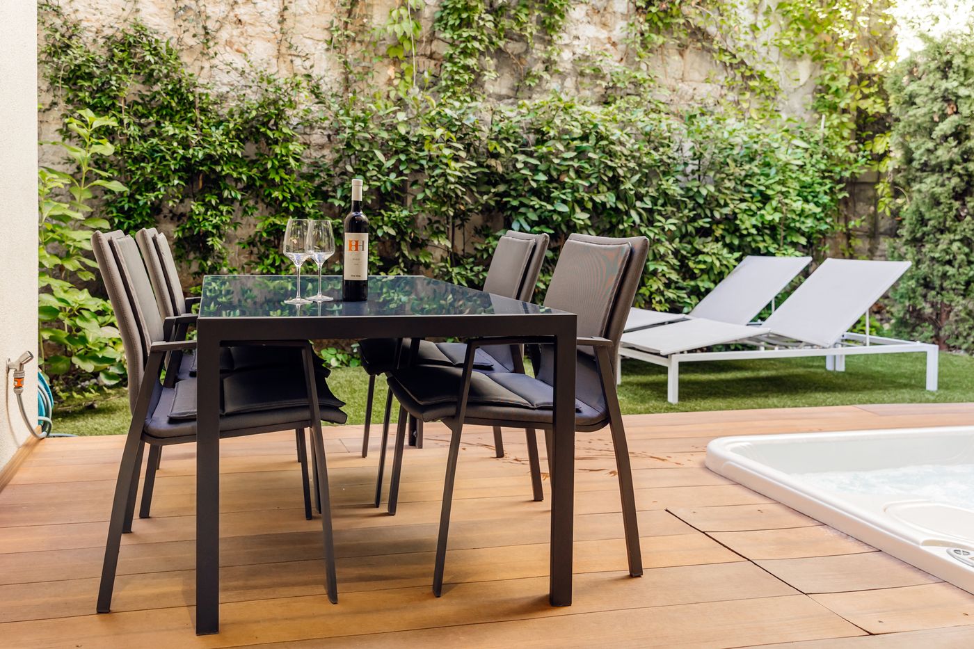 Armerun-Heritage-Hotel---Residences-Room-11