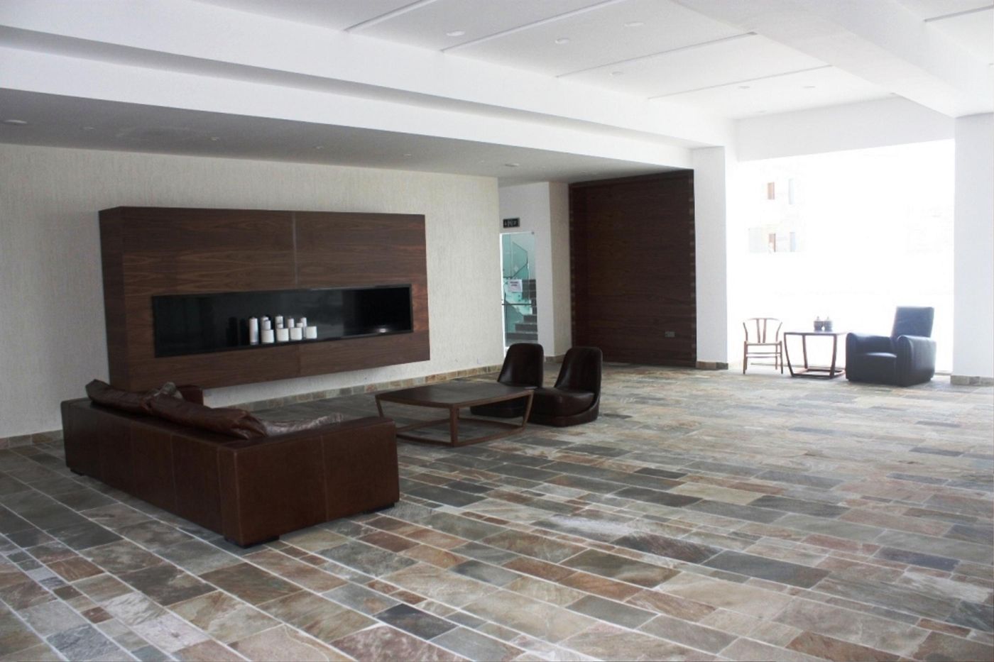 Amphora-Hotel---Suites-Lobby-31