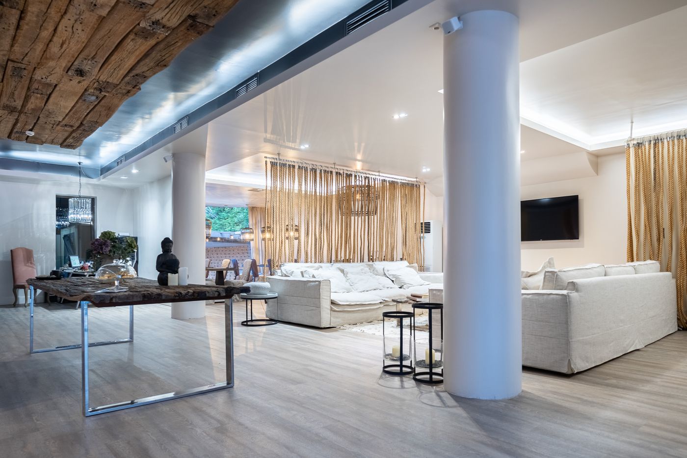 Mikelina-Boutique-Hotel-Lobby-9