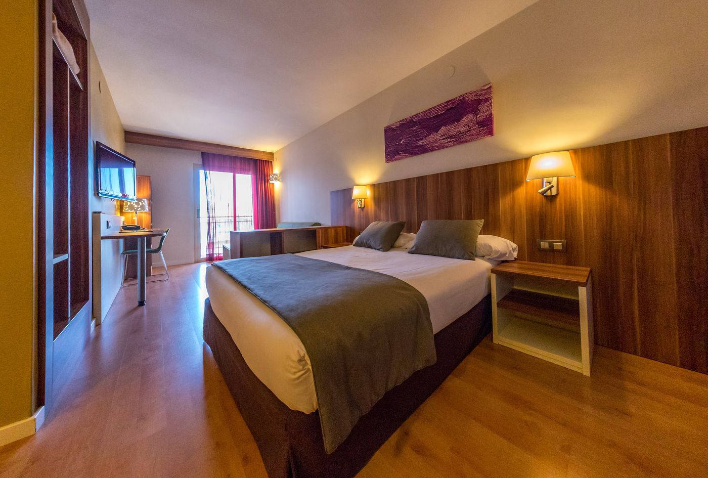 Golden Avenida Family Suites