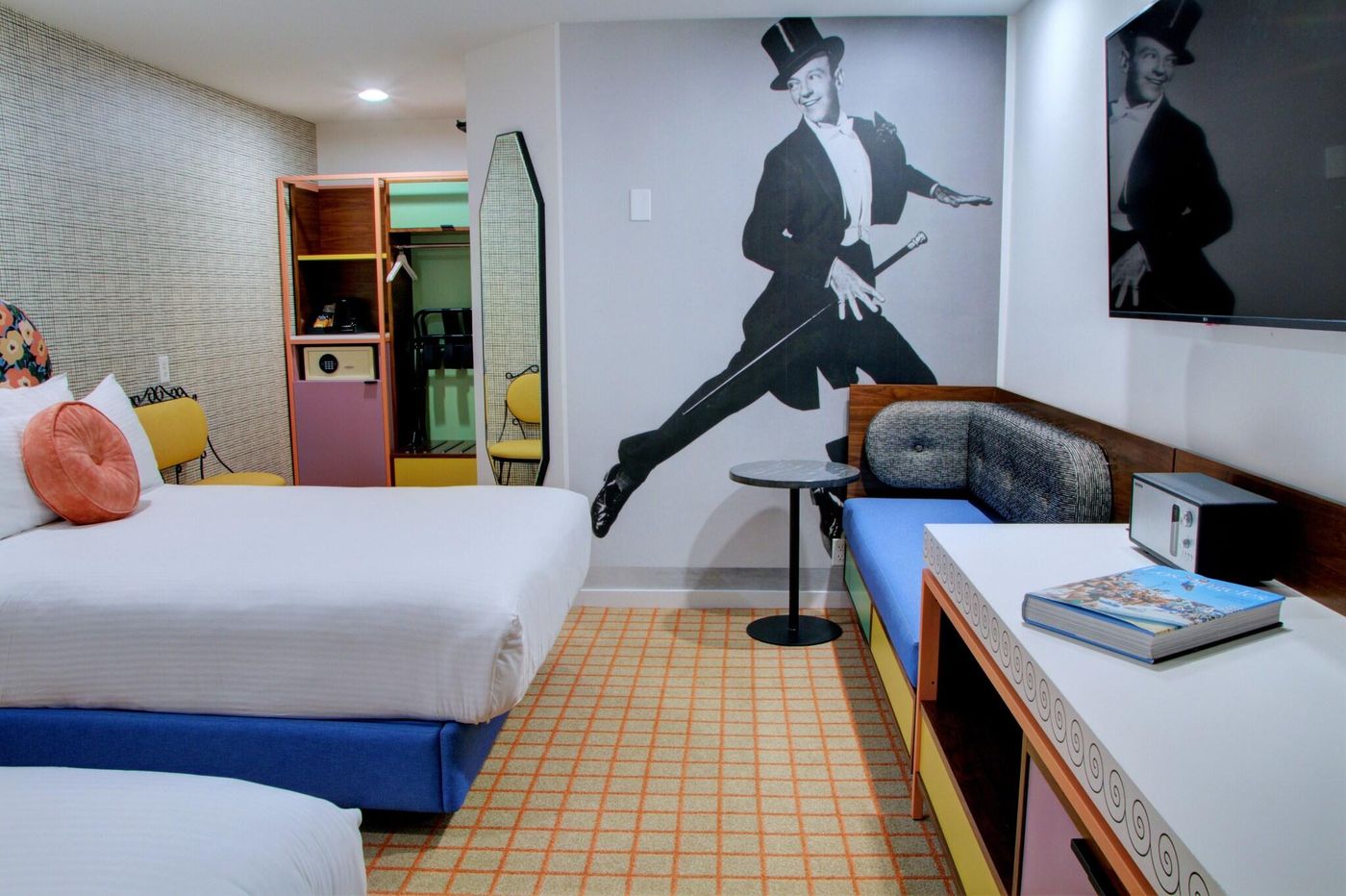 Best-Western-Plus-Hollywood-Hills-Room-29