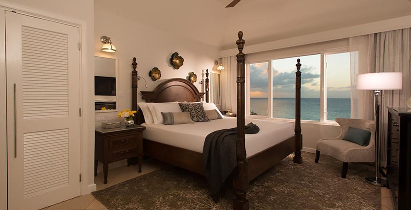 Sandals Regency La Toc