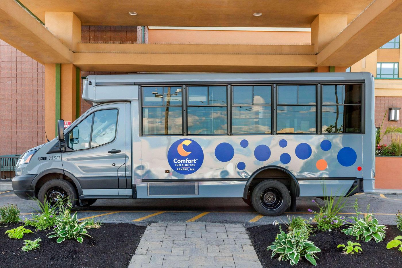 Comfort-Inn---Suites-Logan-Airport-General-view-71