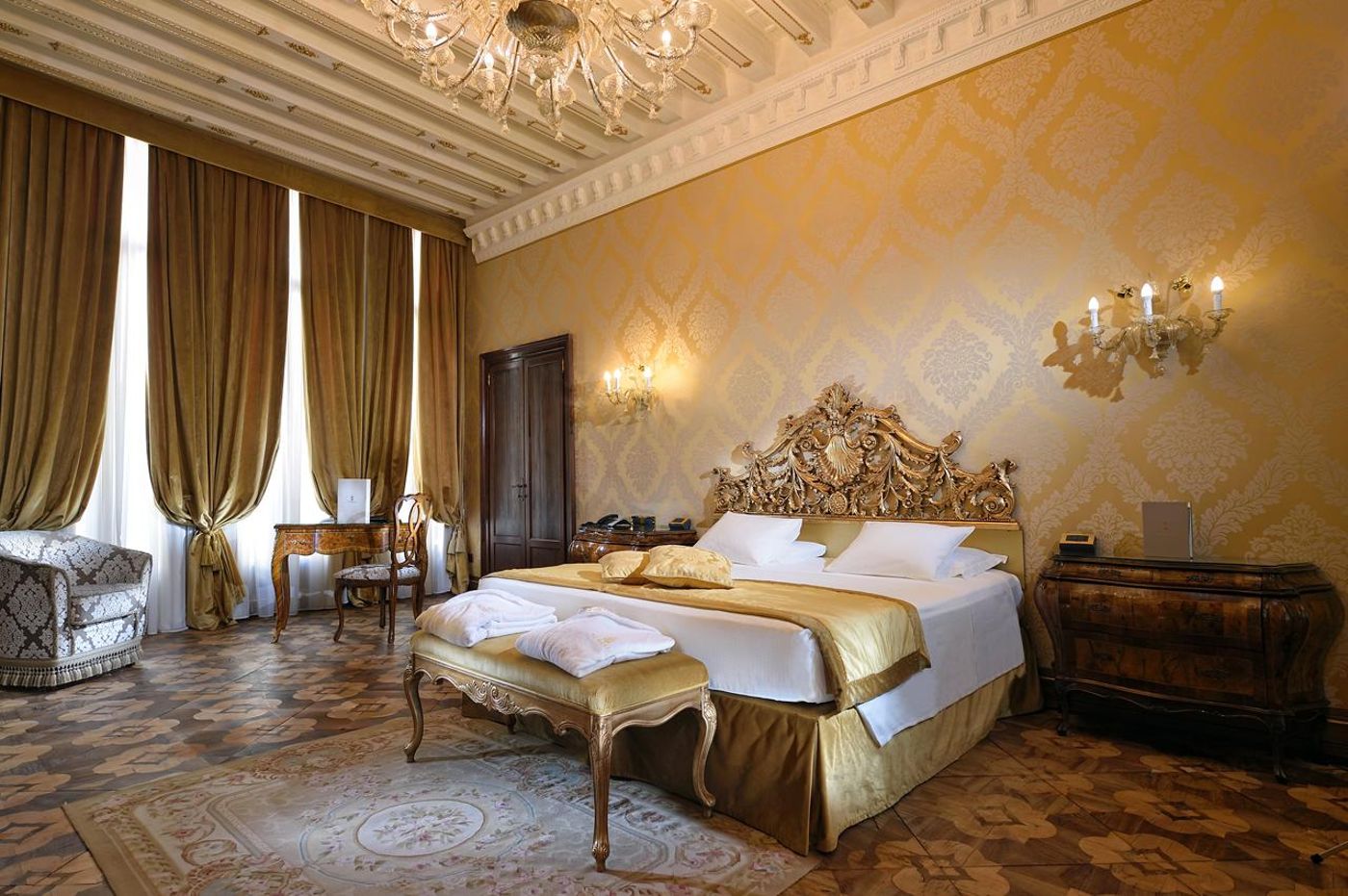 Ai-Reali-Hotel-Room-16