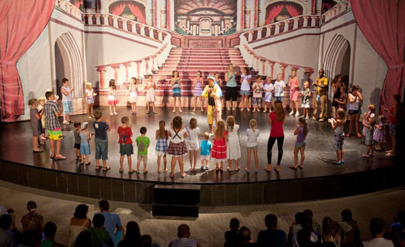 Long-Beach-Harmony-Sports-and-Entertainment-40