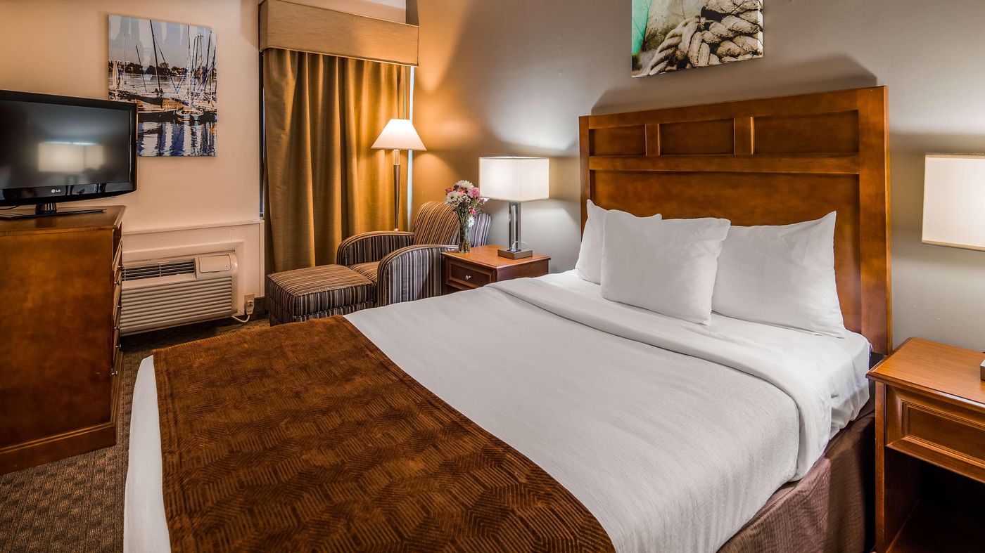 Best-Western-Adams-Inn-Quincy-Boston-Room-20