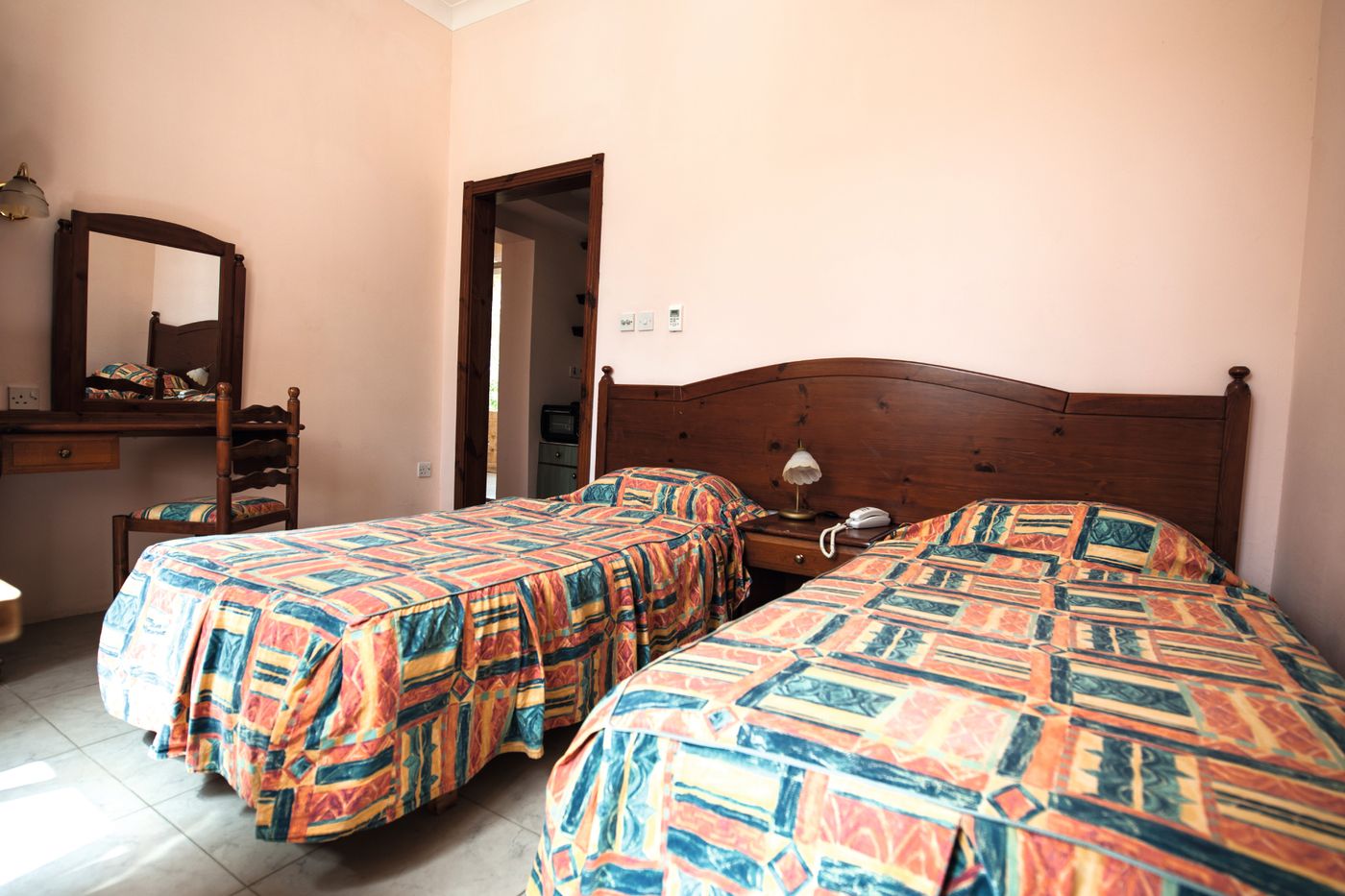 Sprachcaffe-International-Aparthotel-Pembroke-Room-49