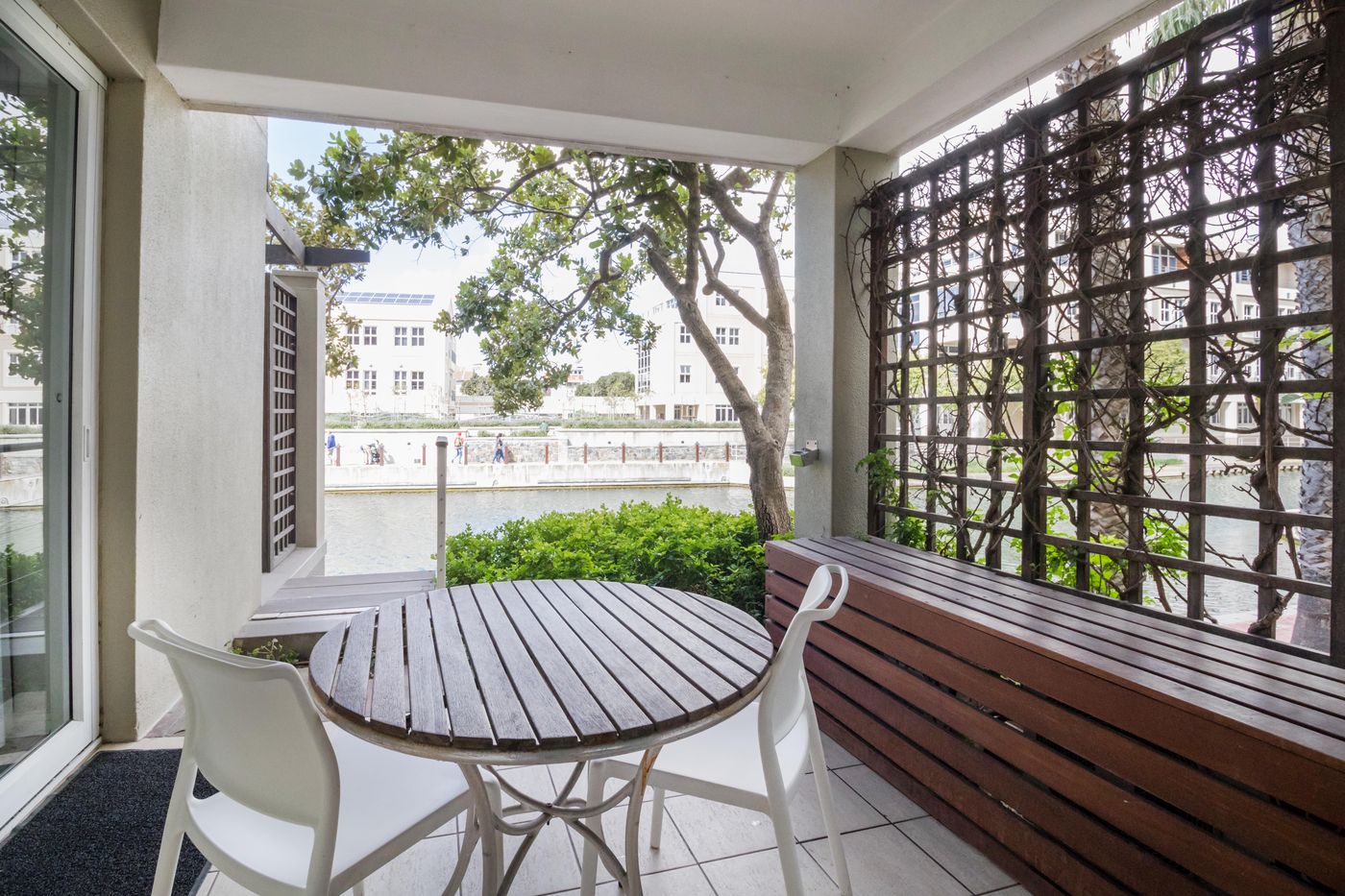 Waterfront-Village-Room-42