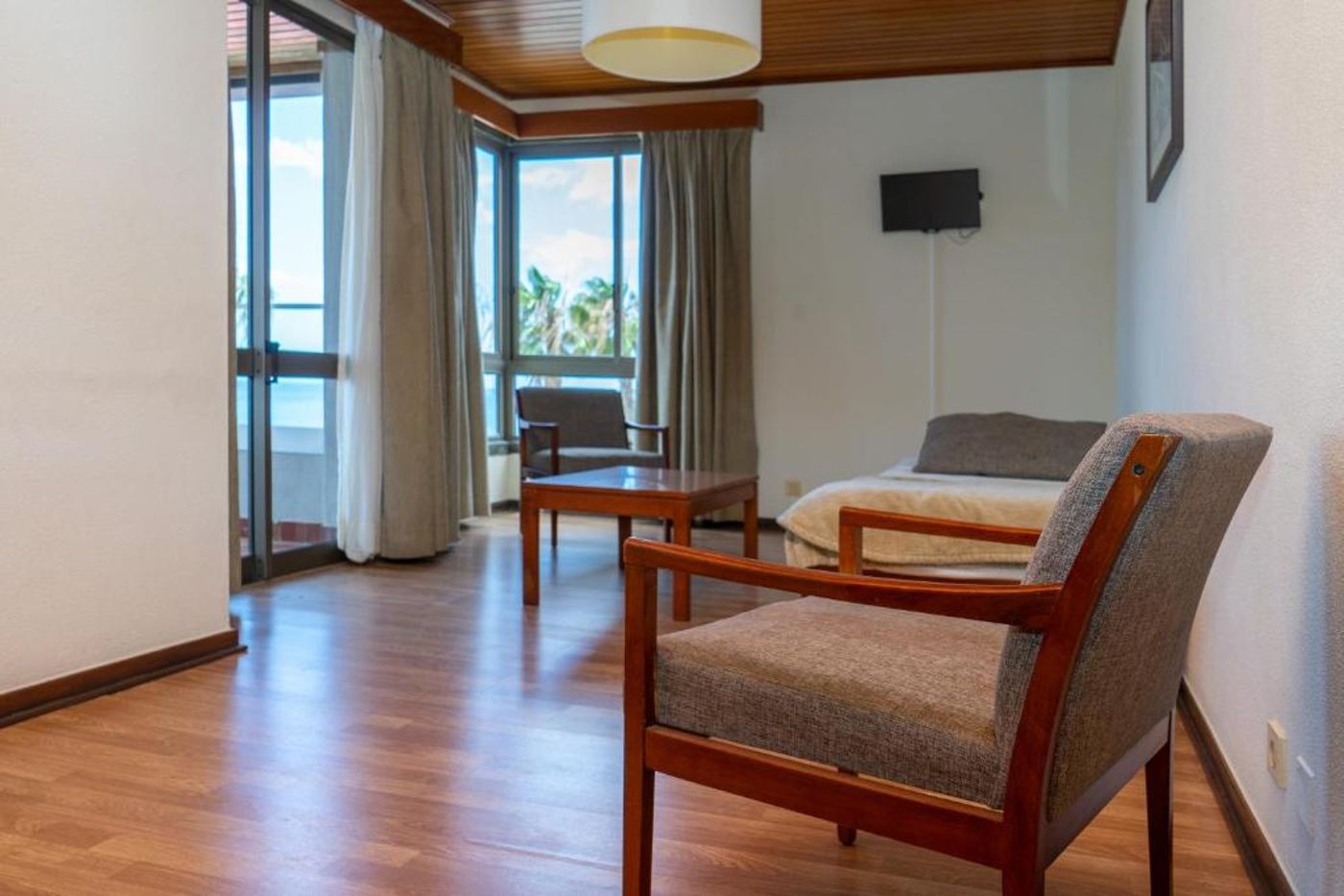 Flag-Hotel-Madeira---Ribeira-Brava-Room-9