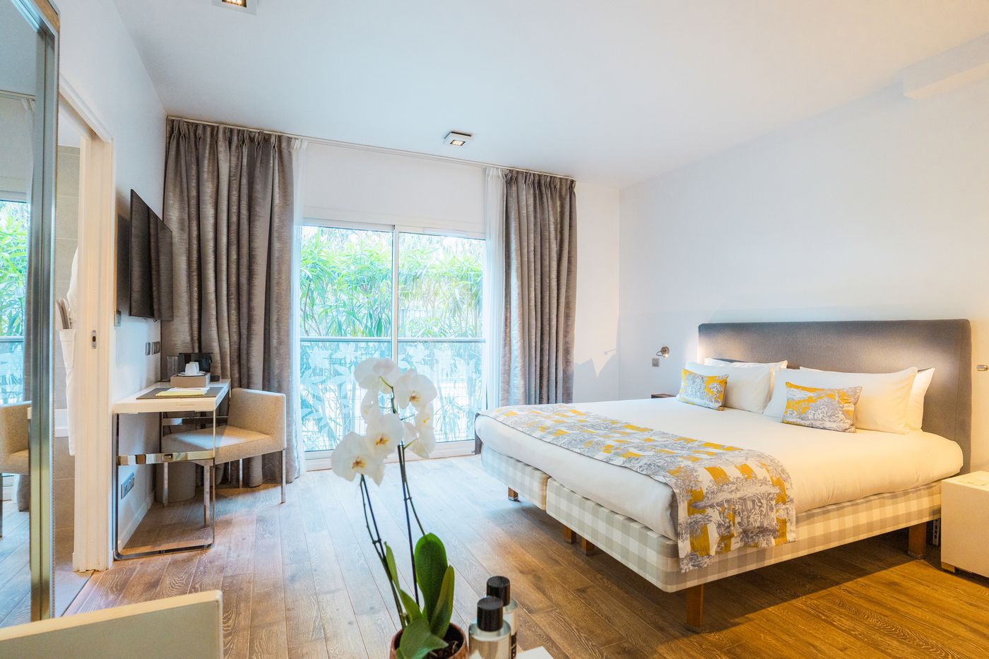 Kube-Hotel-St-Tropez-Room-40