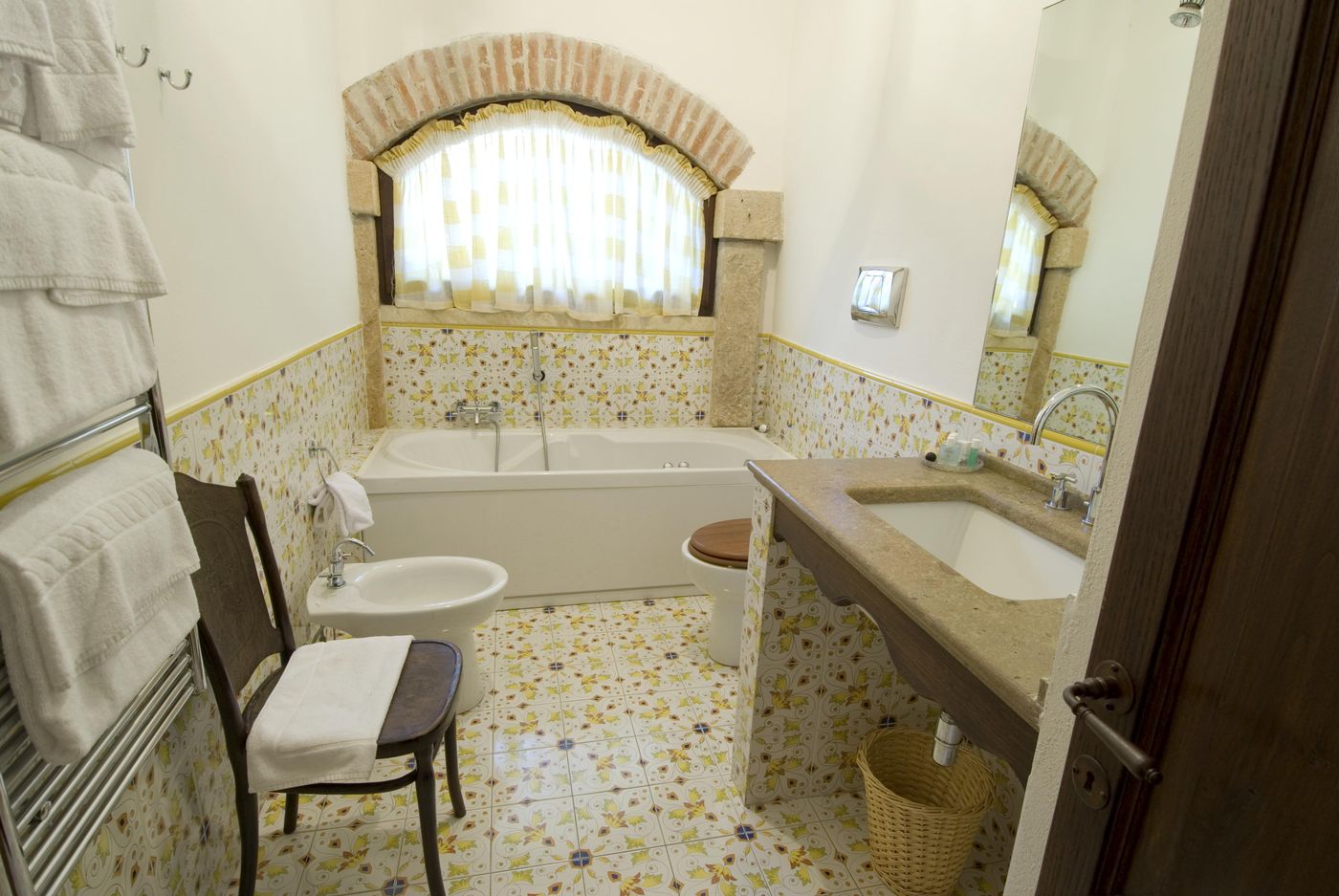 Hotel-Lucrezia-Room-8