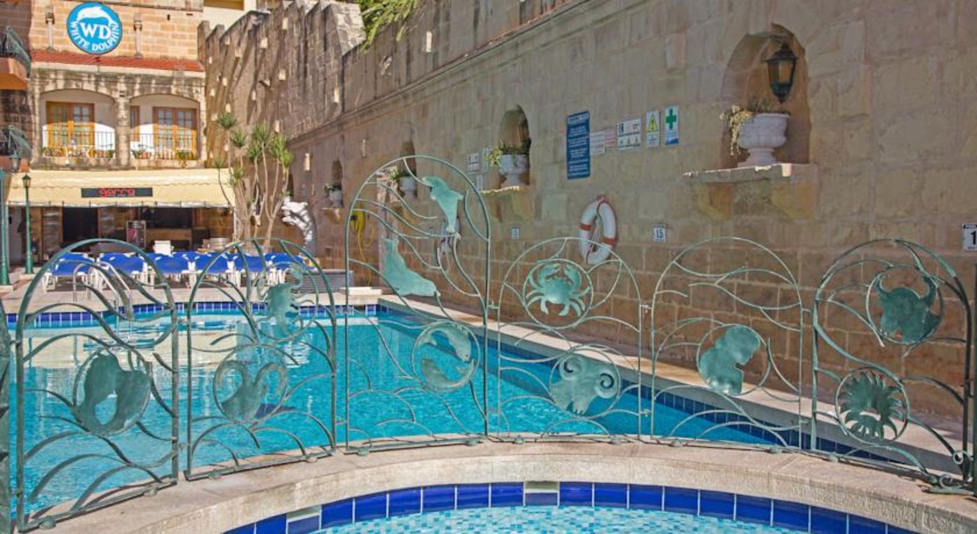 White Dolphin Holiday Complex