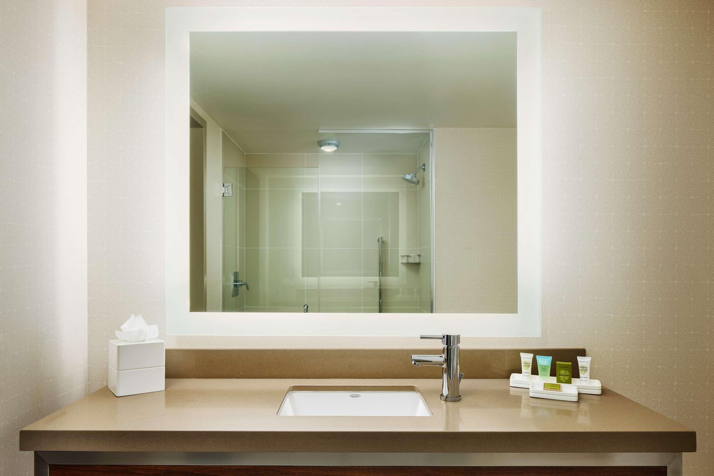 Hilton-New-York-Times-Square-Room-55