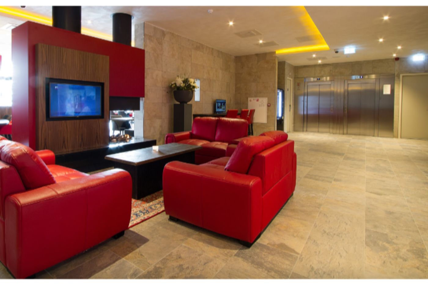 Bastion Hotel Eindhoven Waalre-Netherlands-LA WAALRE-Lobby-3