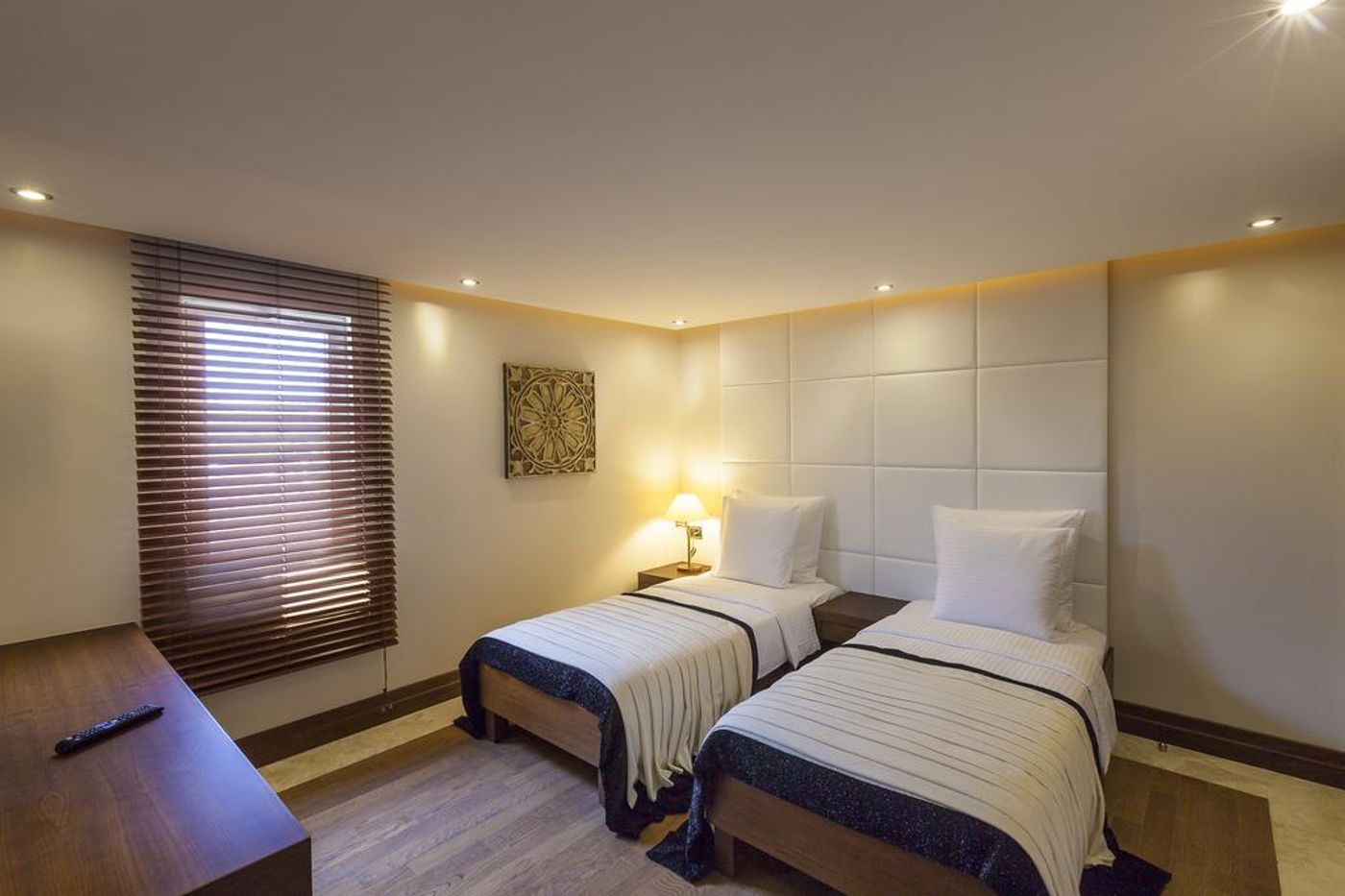 Sign by Ersan - Adults Only