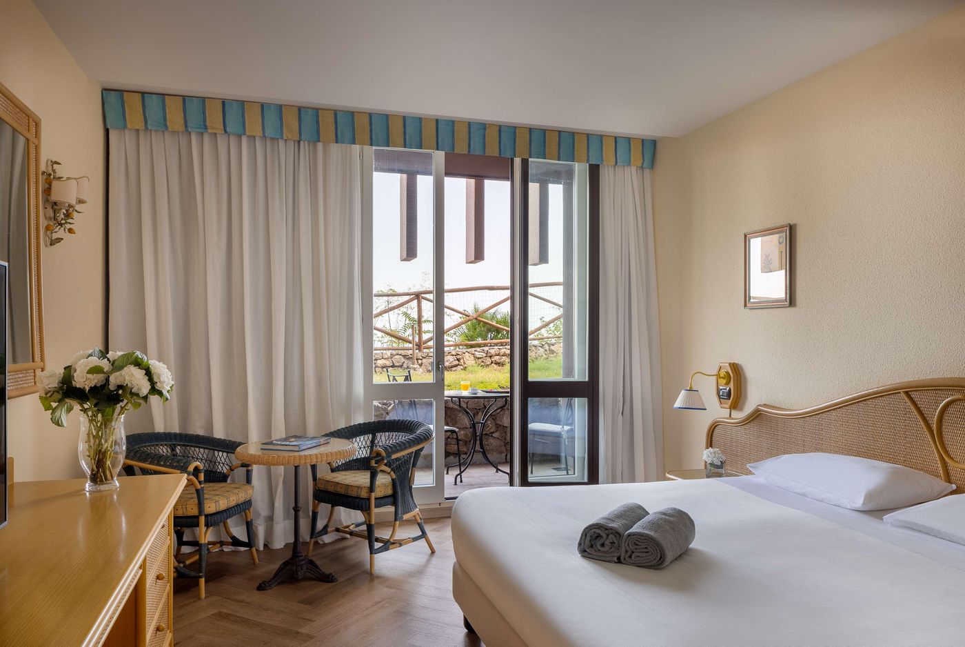 Unahotels-Capotaormina-Room-24