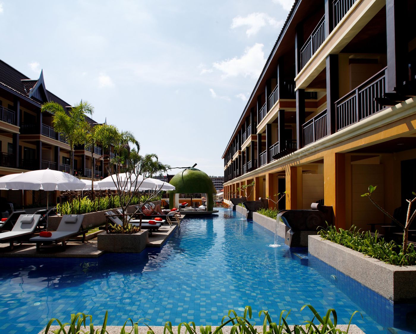 Diamond-Cottage-Resort-And-Spa-Pool-9