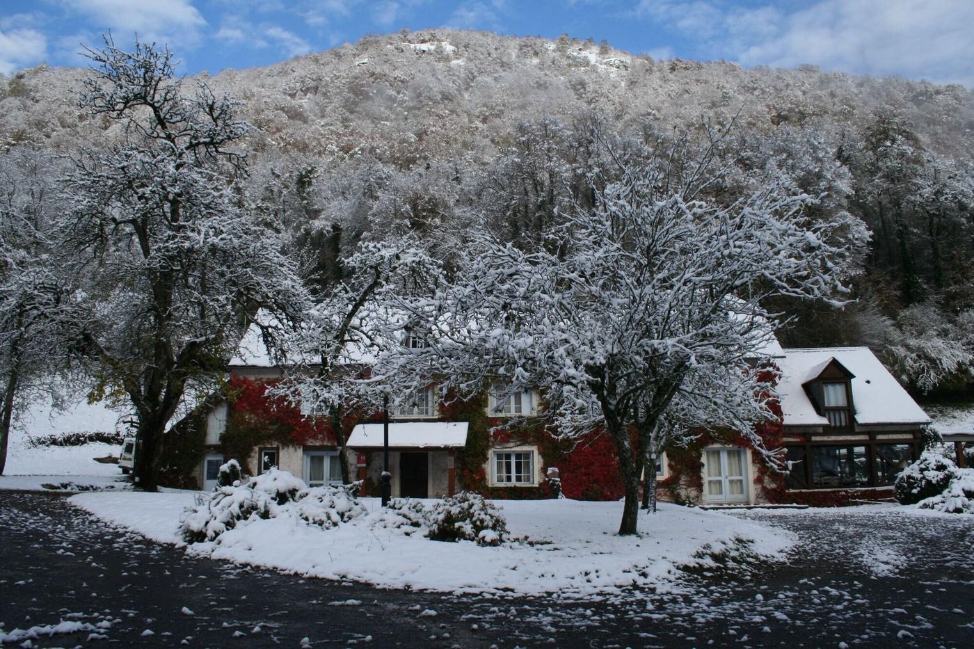 Hôtel Domaine De Ramonjuan-France-BAGNERES-DE-BIGORRE-General view-1