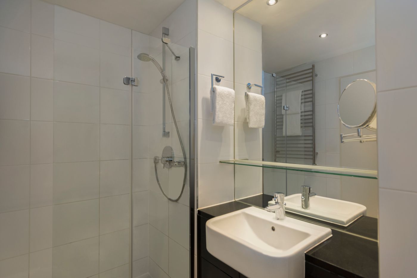 Adina-Apartment-Hotel-Berlin-Checkpoint-Charlie-Room-37