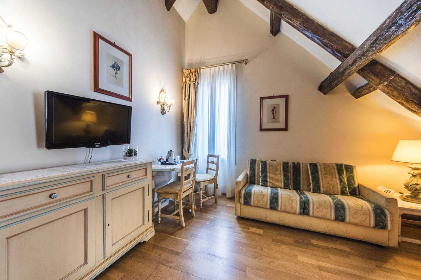 Villa-Laguna-Room-17