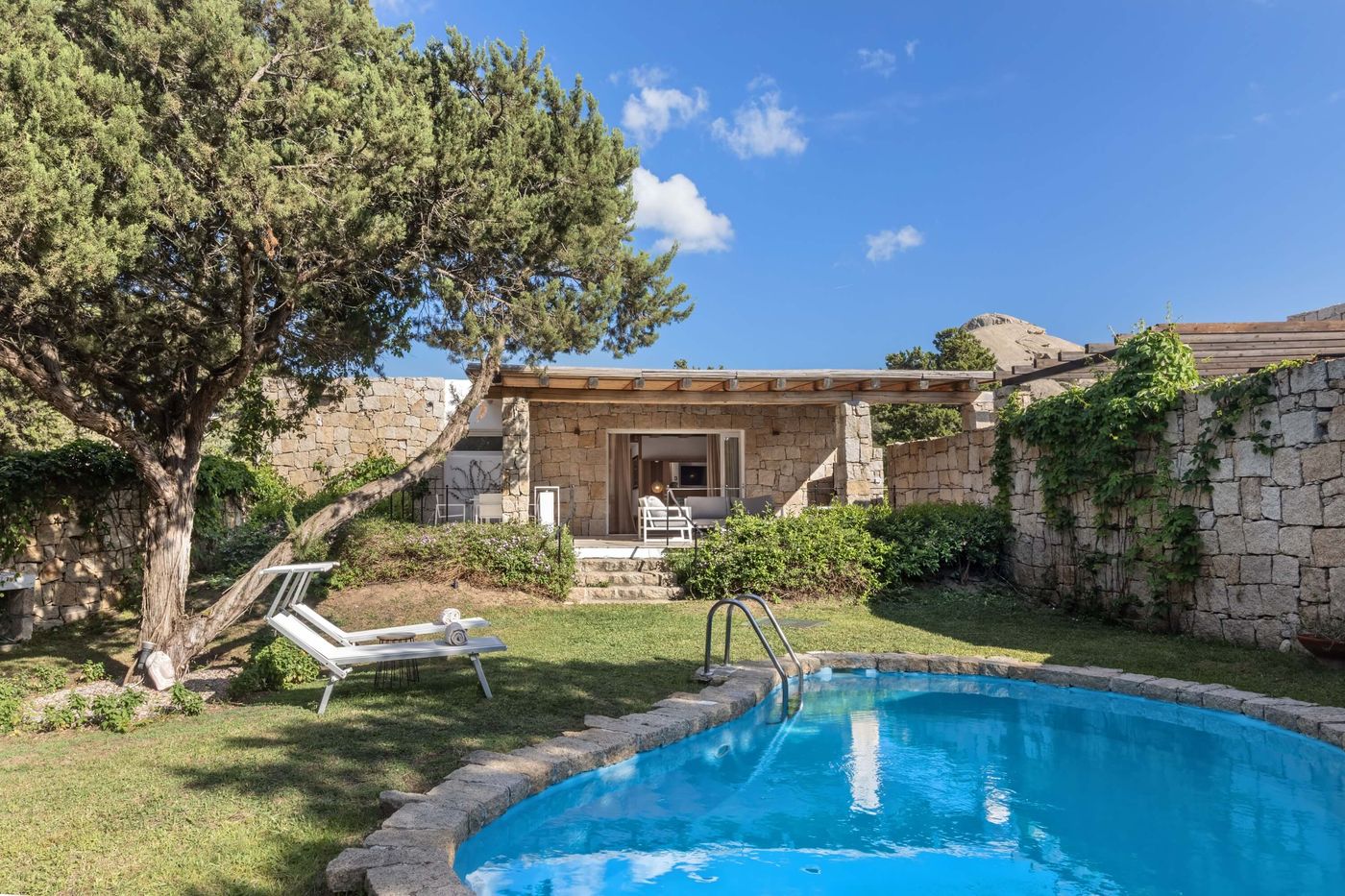 Grand-Relais-dei-Nuraghi-Room-13