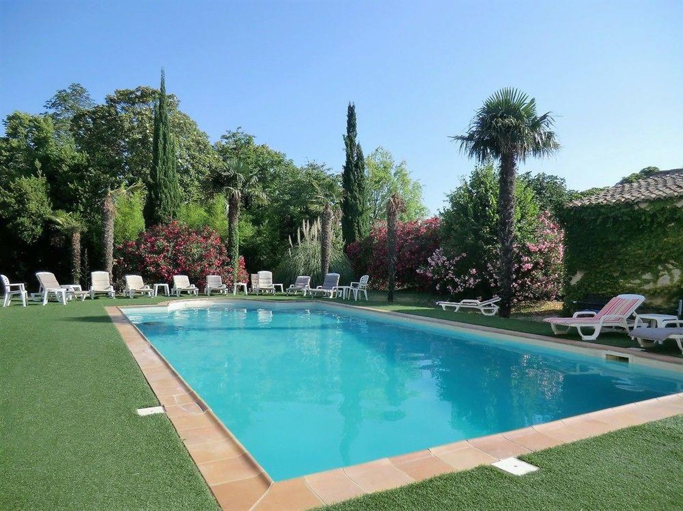 The Originals City, Hôtel du Parc, Avignon Est-France-ENTRAIGUES SUR LA SORGUE-General view-1