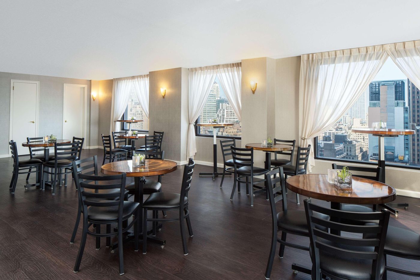 New-Yorker--A-Lotte-Hotel-Restaurant-10