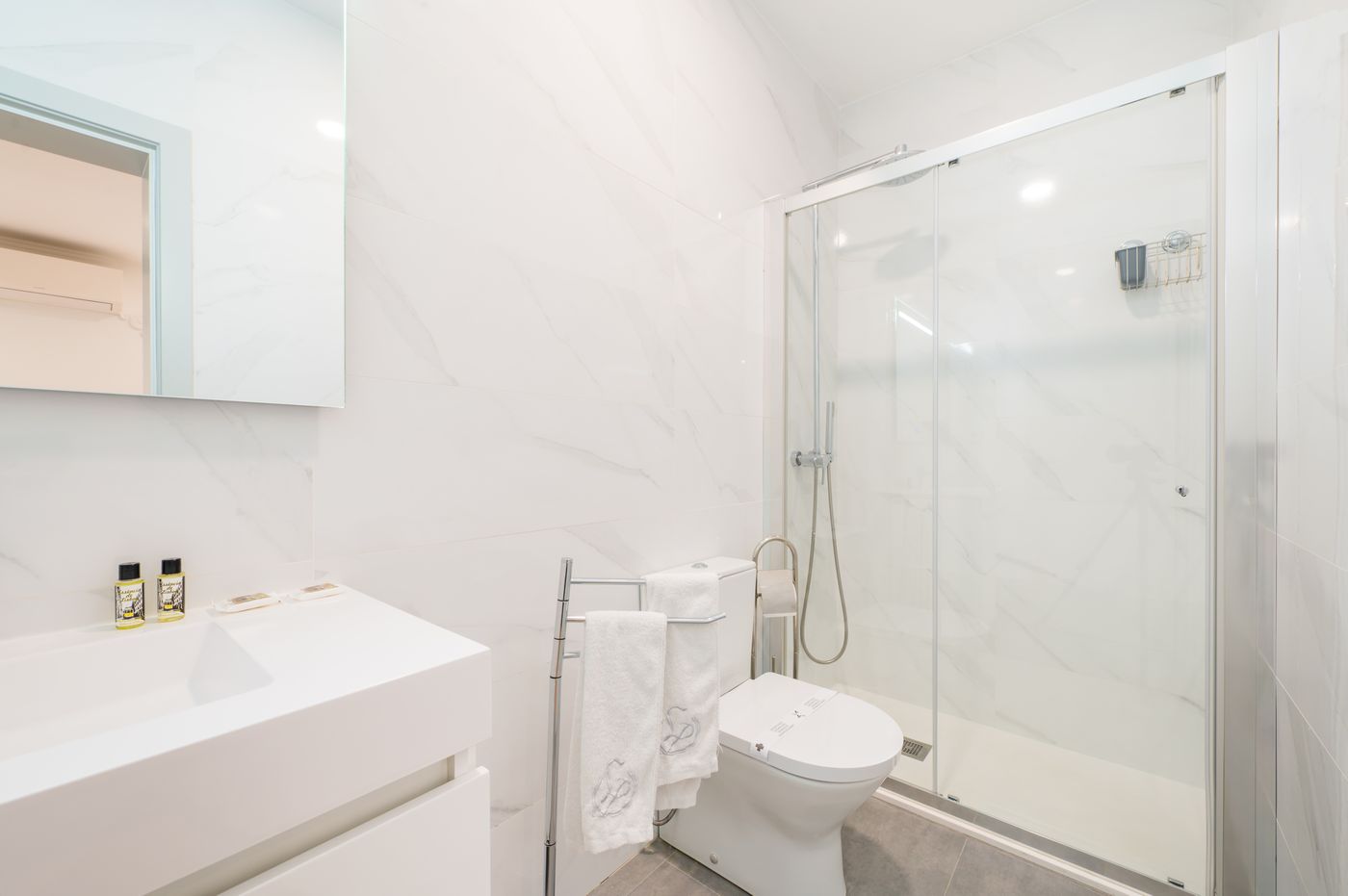 Via-Augusta-129-Room-48