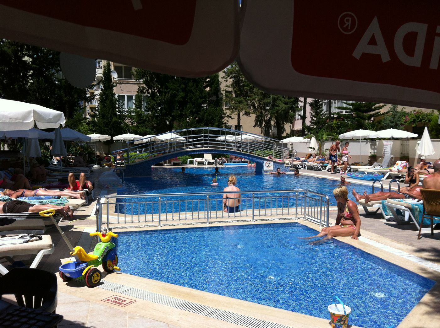 Elite-Orkide-Suite-Hotel-Pool-7