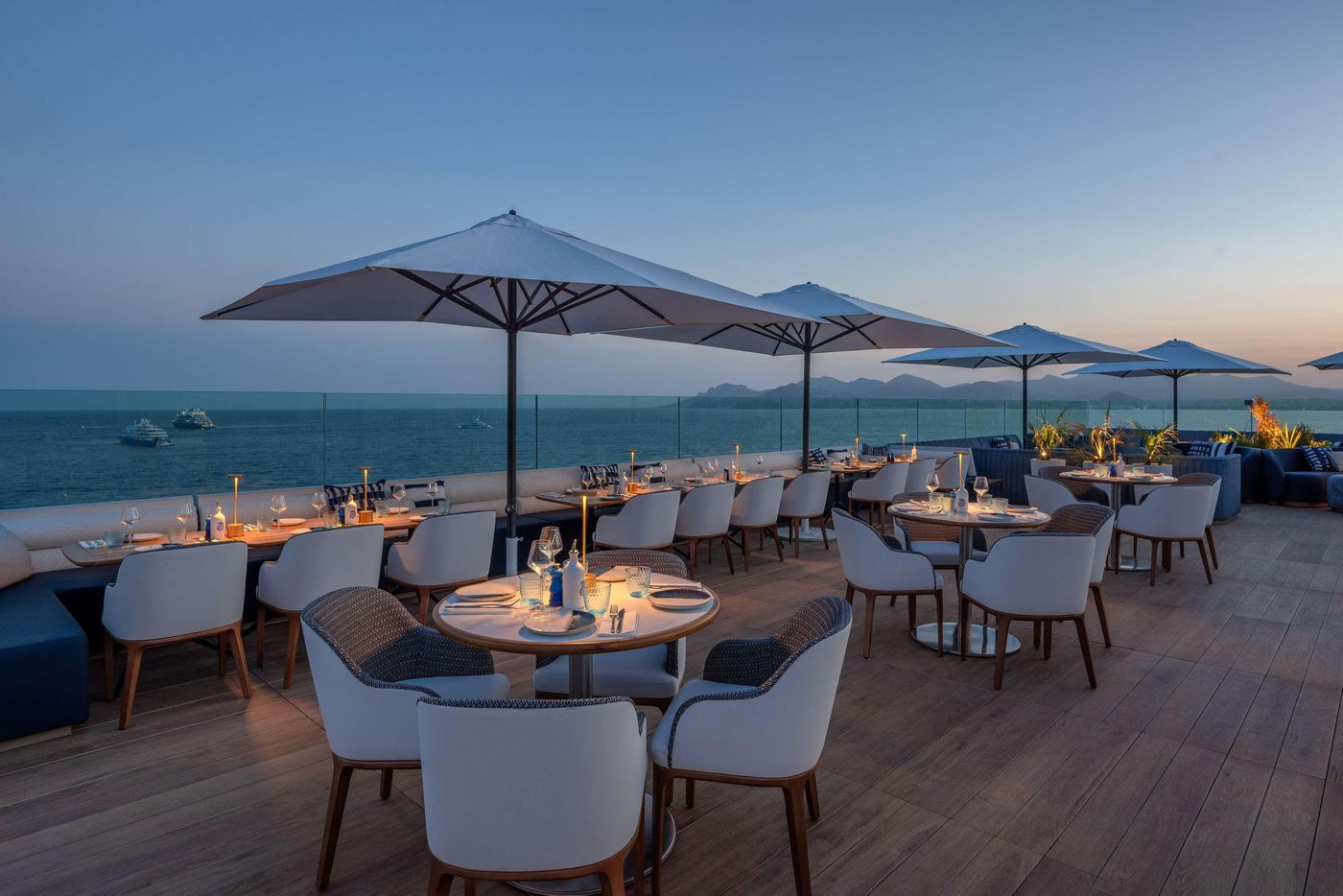 Canopy-by-Hilton-Cannes-Restaurant-9
