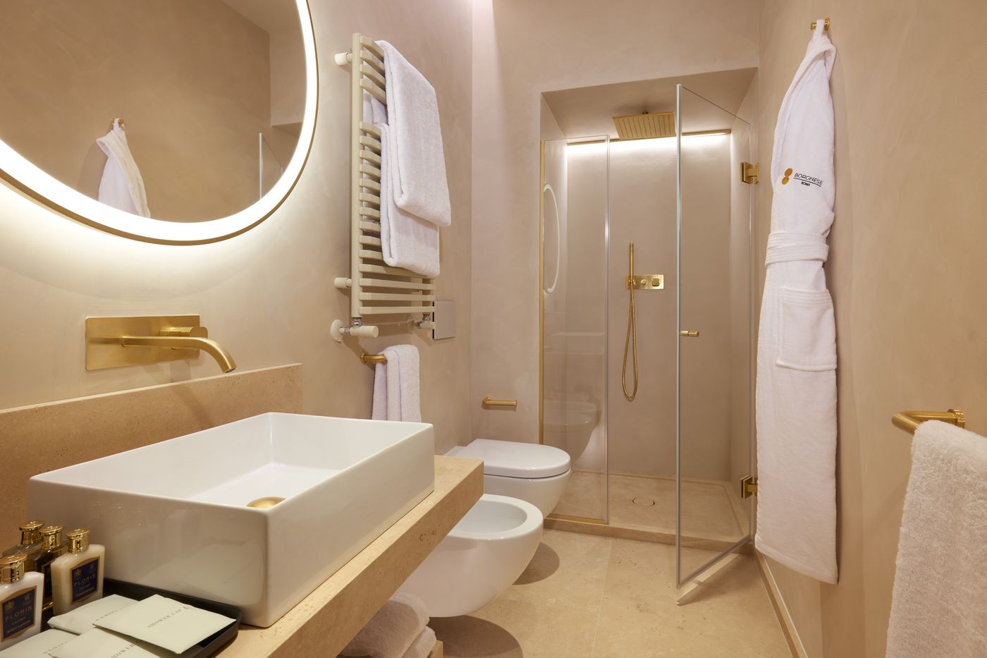 Borghese-Contemporary-Hotel-Room-19