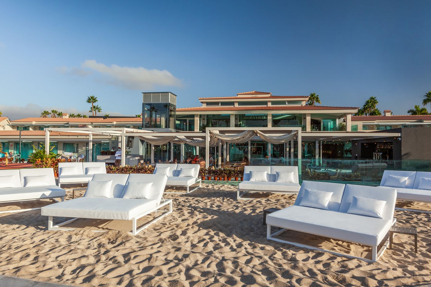 Kumara-Serenoa-by-Lopesan-Hotels-Pool-17