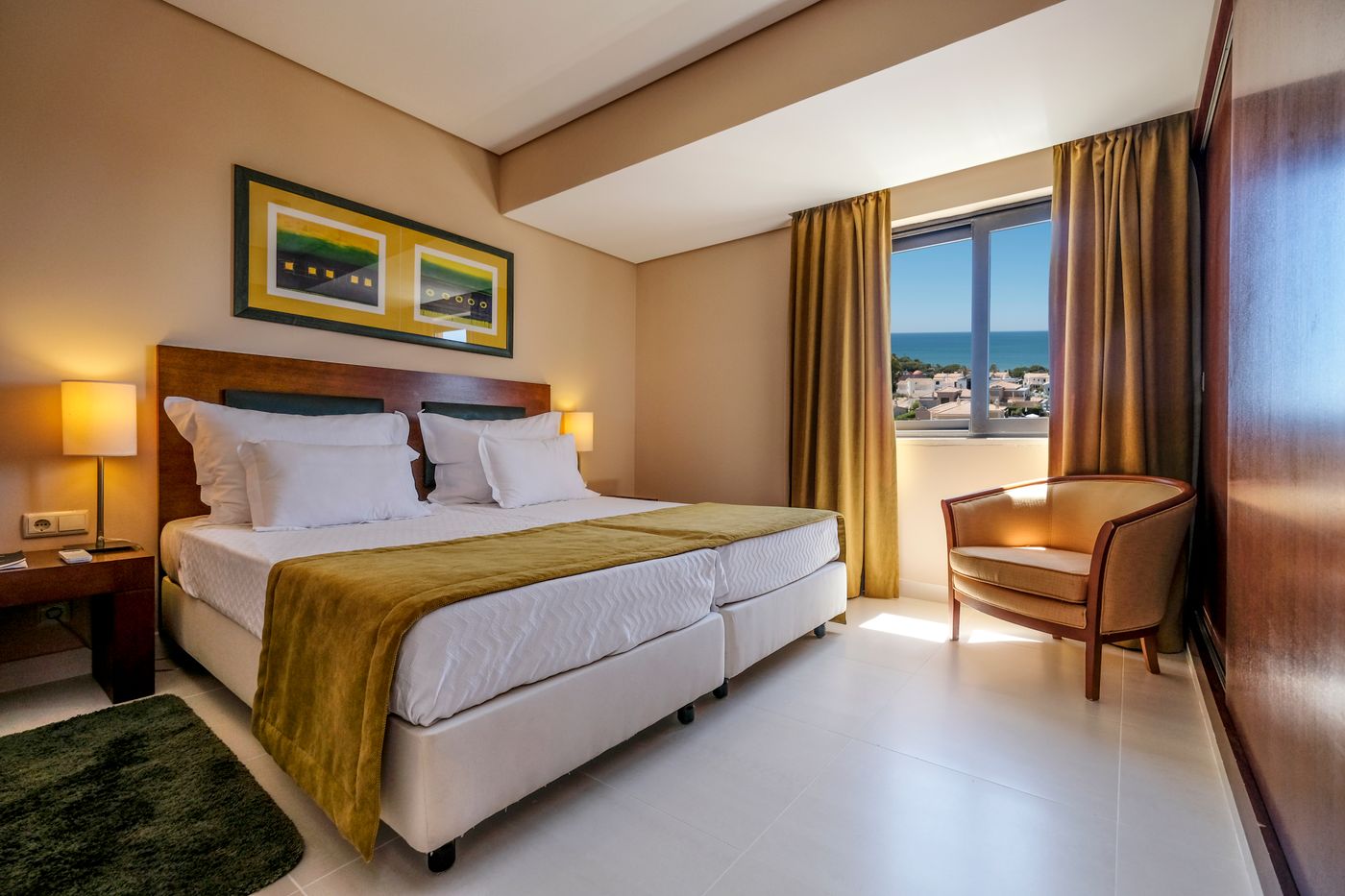 Vila-Gale-Atlantico-Room-17