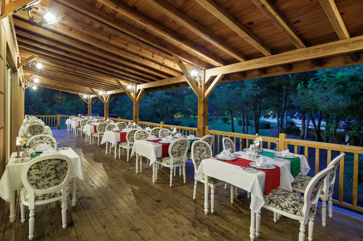 Crystal-Tat-Beach-Golf-Resort-And-Spa-Restaurant-67