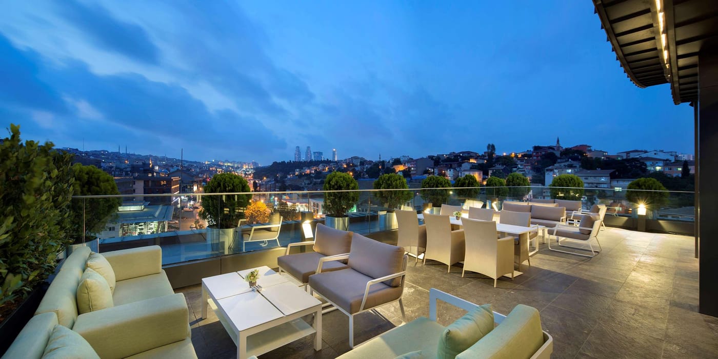 Doubletree-By-Hilton-Istanbul-Piyalepasa-Restaurant-30