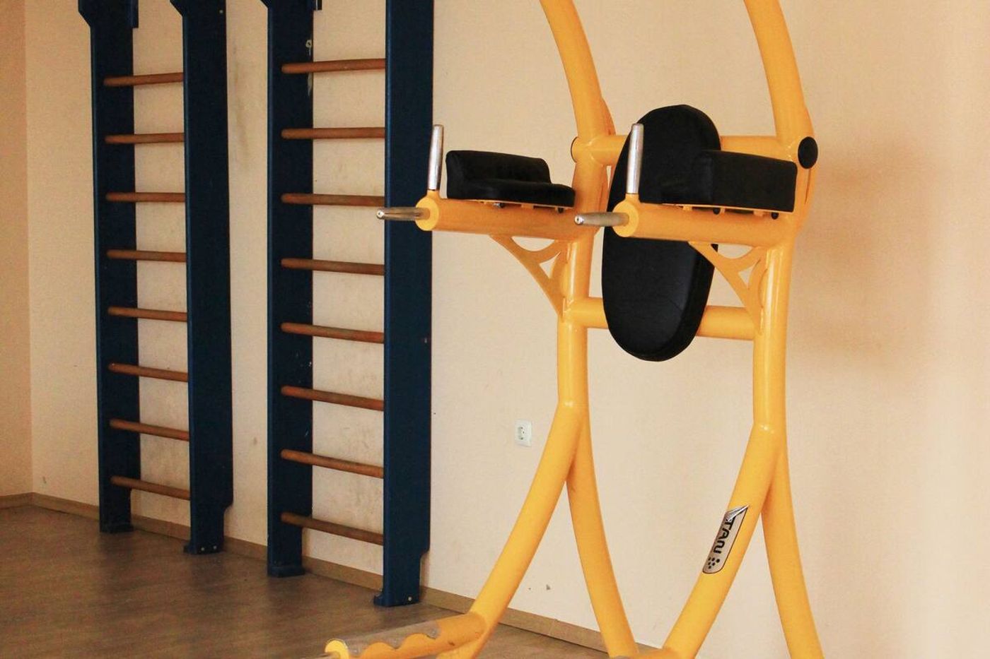 Royal-Bay-Sports-and-Entertainment-37