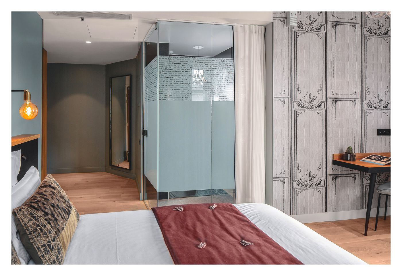 Lyric-Hotel-Paris-Room-13