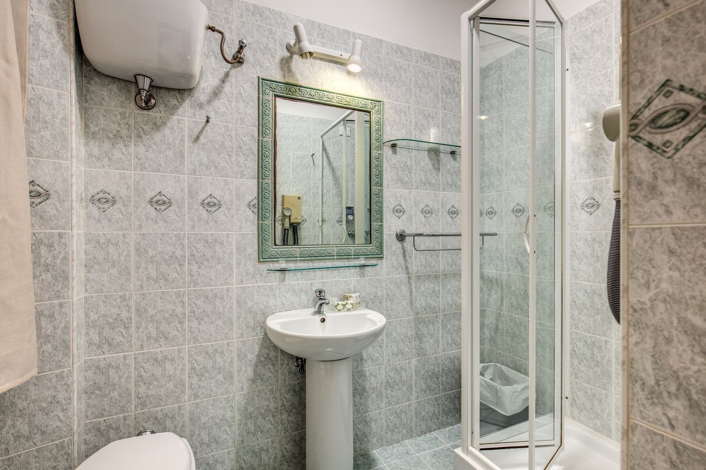 Parker-Italy-ROME-Room-7