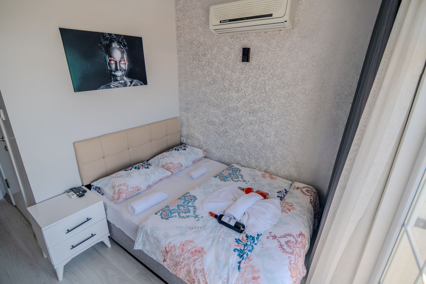 Airport-Black-Sea-Hotel---Restaurant-Room-21