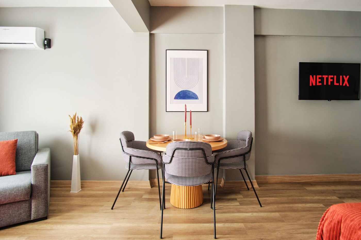 TAKS-INN-Suites-Room-49