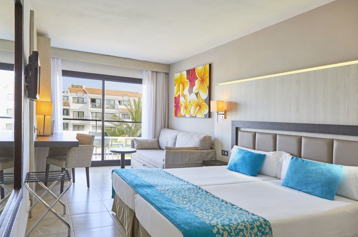 Fergus Style Bahamas