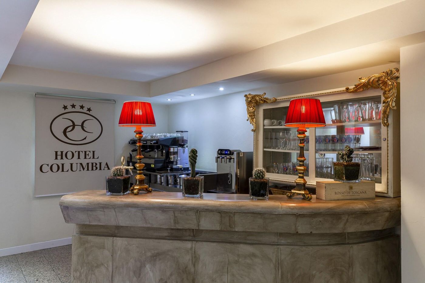 Columbia-Charming-Spa-Bar-24