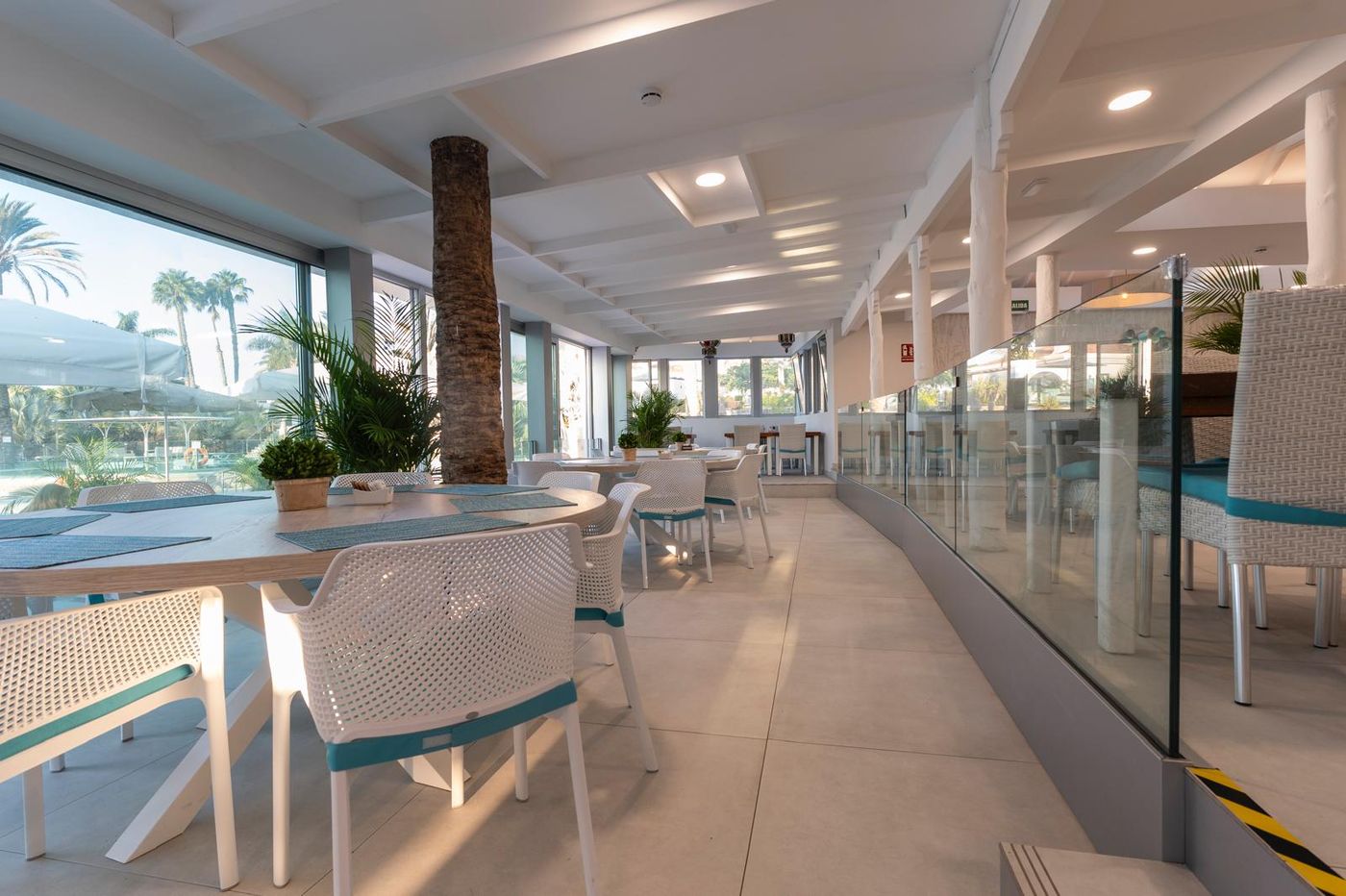 Hotel-LIVVO-Dunagolf-Suites-Restaurant-50