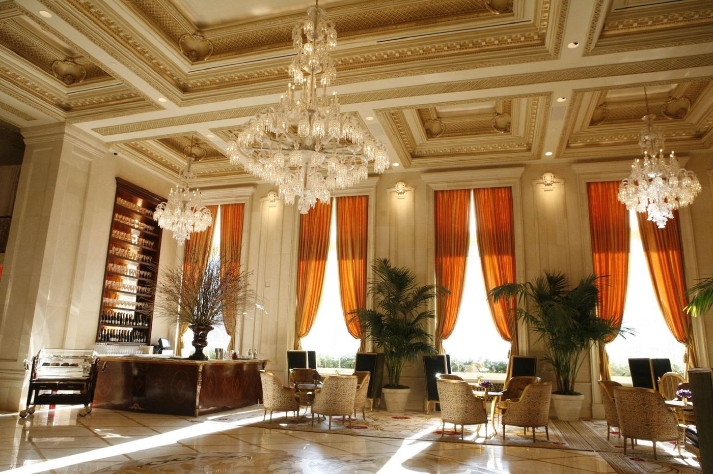 The-Plaza-Hotel-Lobby-24