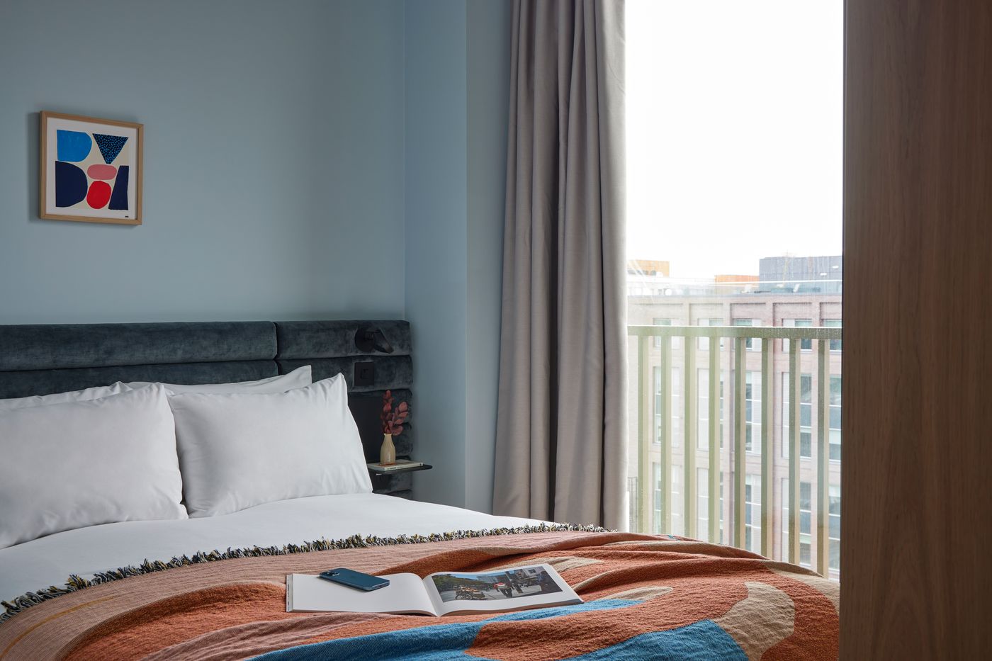 Beckett-Locke--North-Docks-Room-29